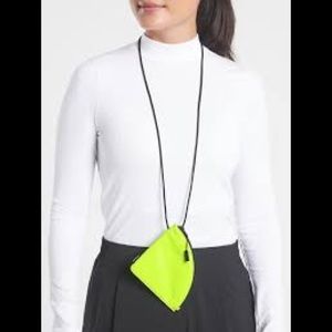 Athlete face mask bag